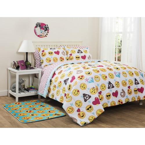 Idea Nuova Emoji Pals Reversible Comforter Set