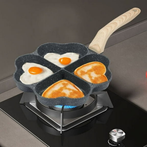 Ihvewuo Egg Frying Pan 4-Cup Heart Omelette Pan Non-Stick Egg Skillet with Wooden Handle Aluminum Alloy Egg Cooker Pan Effortless to Clean for Gas Stove Induction Cookware Breakfast 35x20x2.5cm