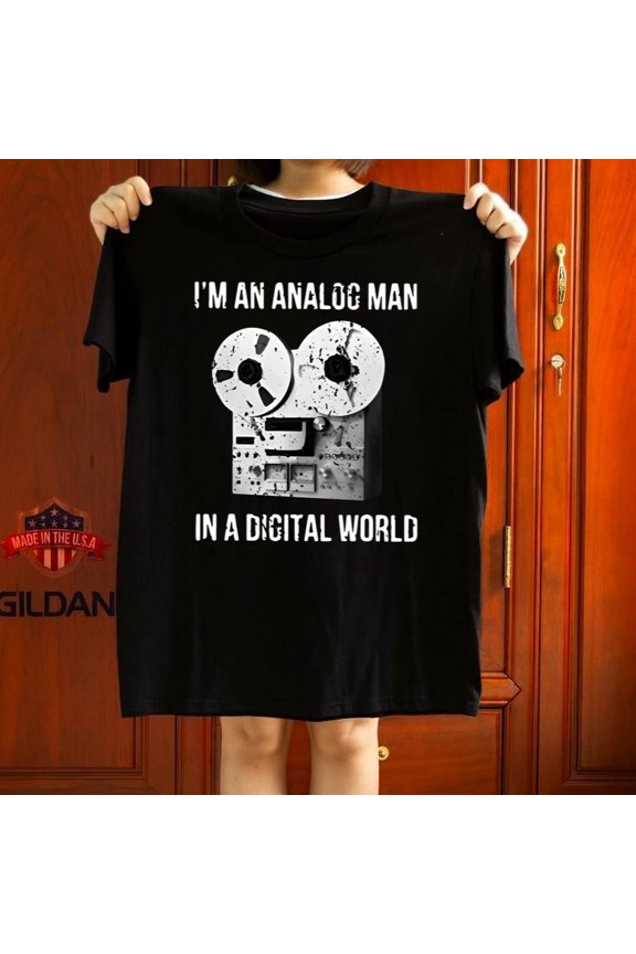 Im An Analog Guy In A Digital World Vintage Graphic Retro Gift Graphic,for unisex up to 5XL