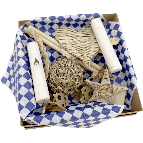 Impeckable Bird Toys 3108 Seagrass Checker Chew Foraging Box with Sola Wood Seagrass Heart Star and Paper Parts Handcrafted by Us for Budgies Cockatiels Lovebirds Conures Small Medium Size Birds