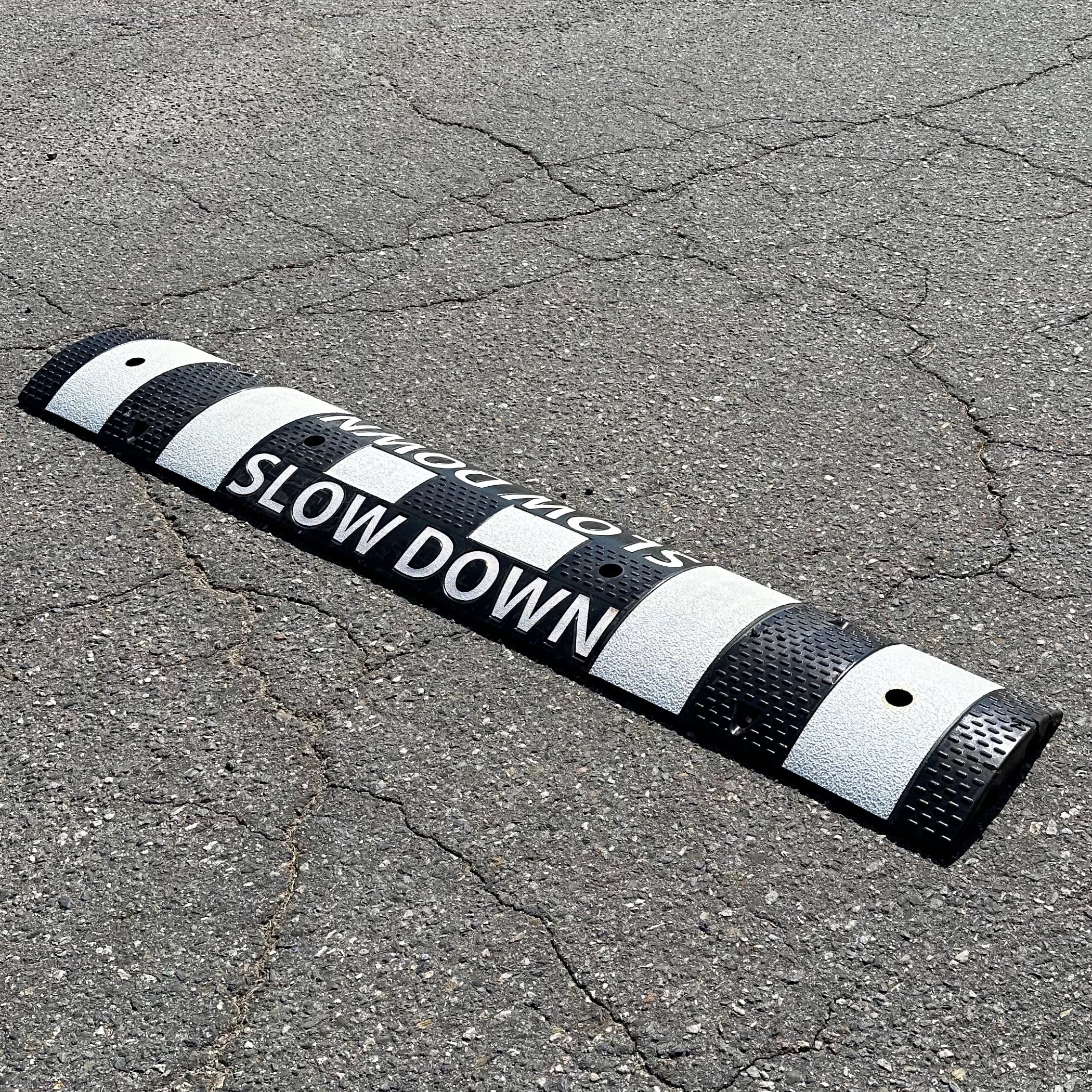 Imperial Standard Speed White Rubber Bumps for Asphalt Speed Humps (6