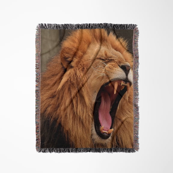 Impressive Roaring Lion Wildlife Photography, Woven Blanket
