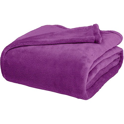 In Living Royal Plush Throw