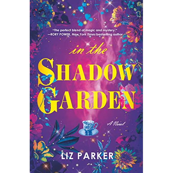 Pre-Owned In the Shadow Garden (Paperback) 1538708795 9781538708798