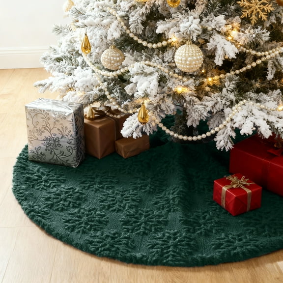 Sanmadrola Christmas Tree Skirt Green Plush Skirts Large Christmas Decorations Indoor Xmas Ornaments Holiday Decor for Home Party Holiday Decorations, 30in