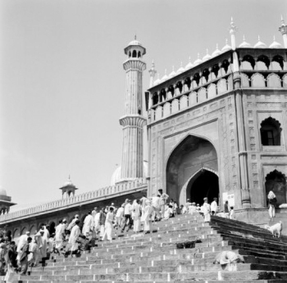 India Delhi Jama-Masjid Mosque Canvas Art - (24 x 36)