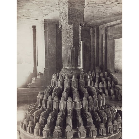 India Fatehpur Sikri. Ncentral Pillar Of The Diwan-I-Khas Pavillion Or Private Audience Hall In The Fatehpur Sikri