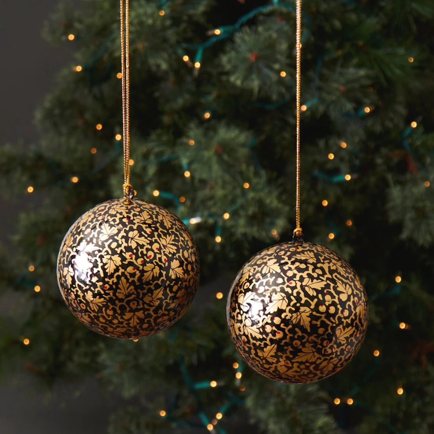 India Hand Painted Black and Gold Kashmir Paper Mache Ball Ornaments