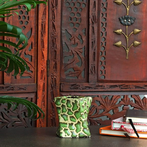 India Meets India Ceramic Small Twisted Planter/Pot [Green], Decorative Planter for Home Dcor/Living Room/Office/Table Top/Dining Area and Windowsill Dcor, 4 x 3 inches