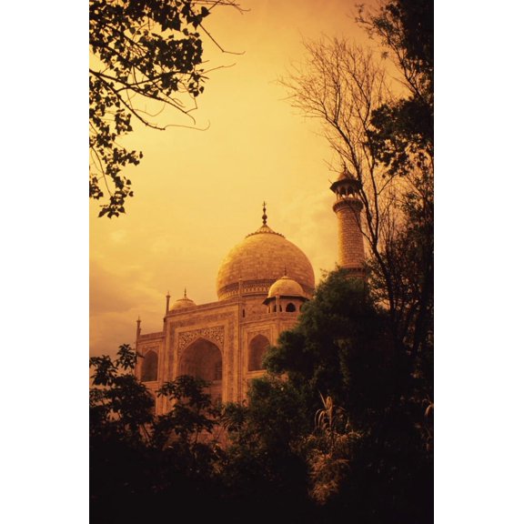India Taj Mahal at dusk Agra Canvas Art - Kyle Rothenborg  Design Pics (11 x 17)
