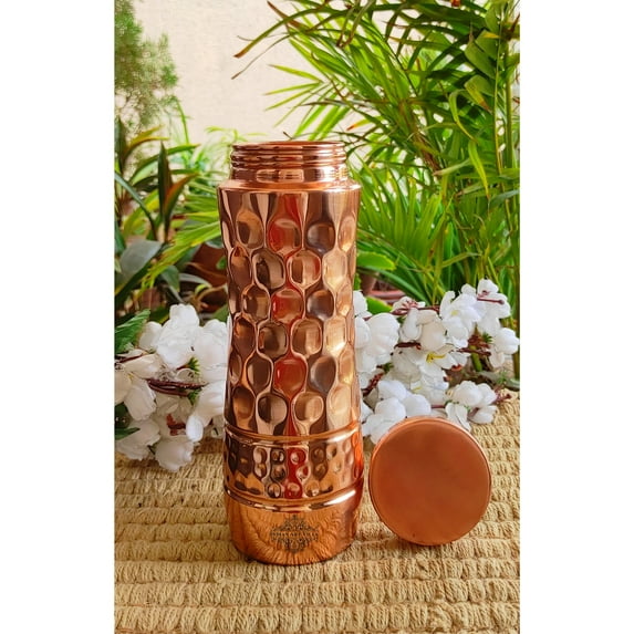 Indian Art Villa Handcrafted Copper Curve Bottle with Shine Finish, Honeycomb Design & Hammered Strip, Brown, Drinkware 25.3 oz