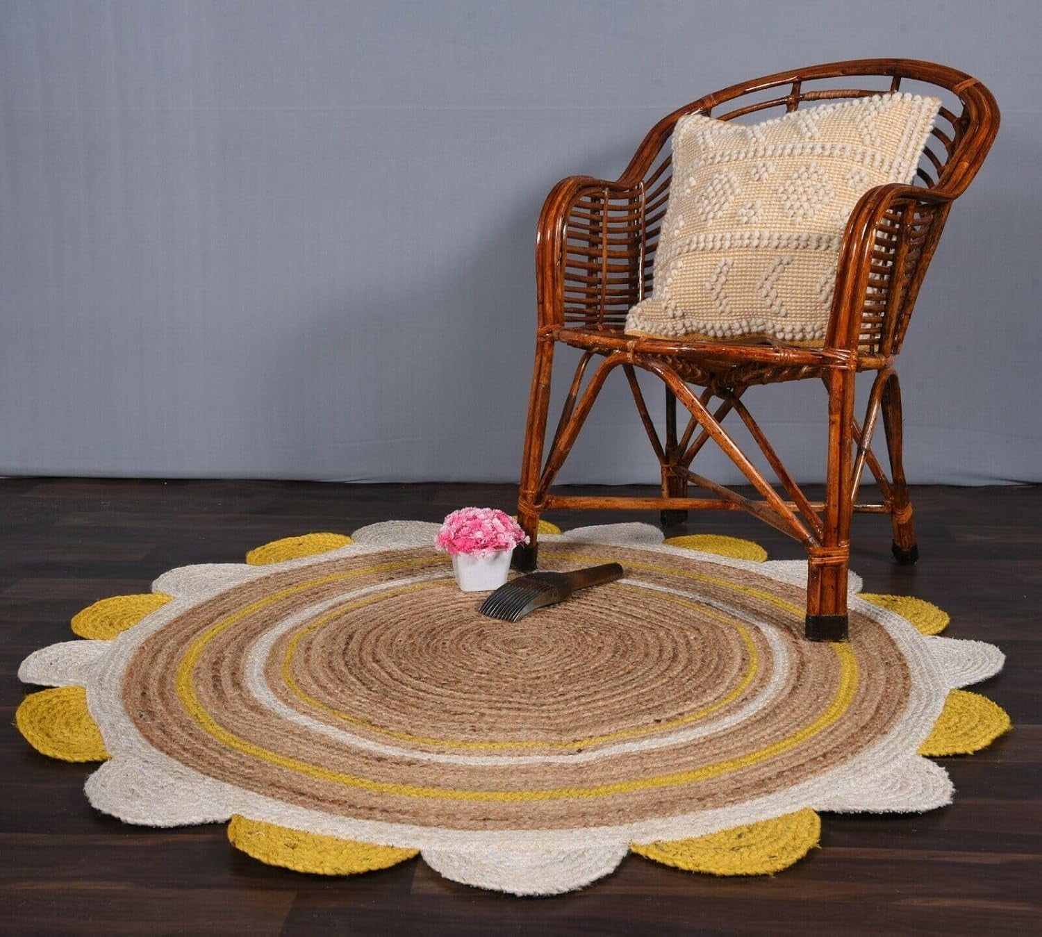 Indian Handwoven Braided Natural Jute With Yellow Color Scalloped ...