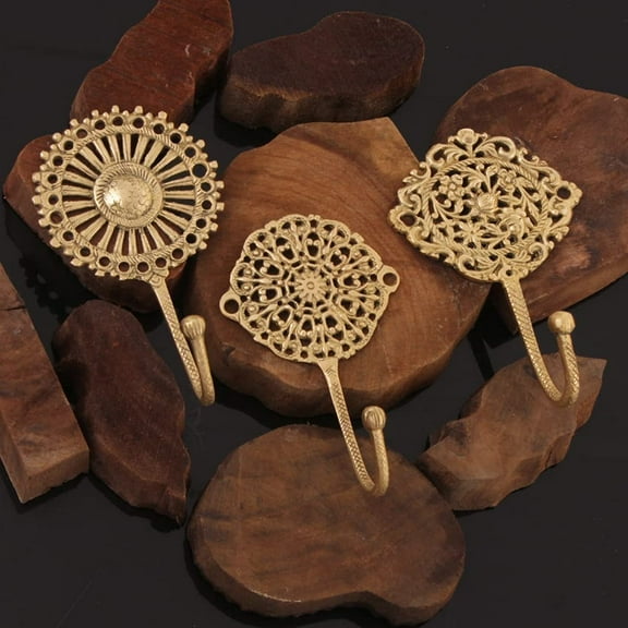 IndianShelf Handmade Boho Brass Decorative Wall Hook Set of 3, Vintage Unique Gold Hooks for Keys, Towels, Bags, Coats, Shabby Chic Coat Rack for Home Dcor Entryway Bedroom Living Room