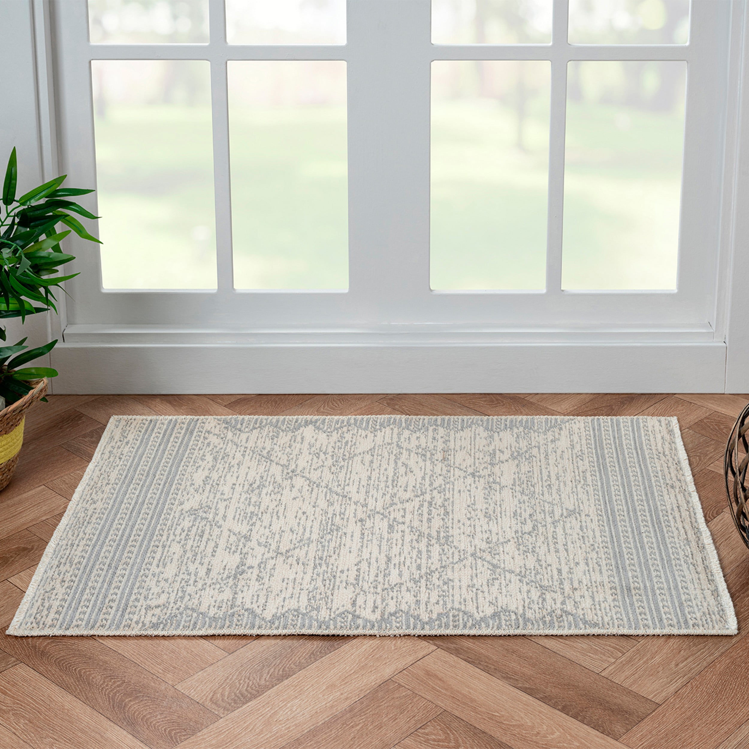 Gray Geometric Tufted Washable Cotton Area Rug, 2' x 3'