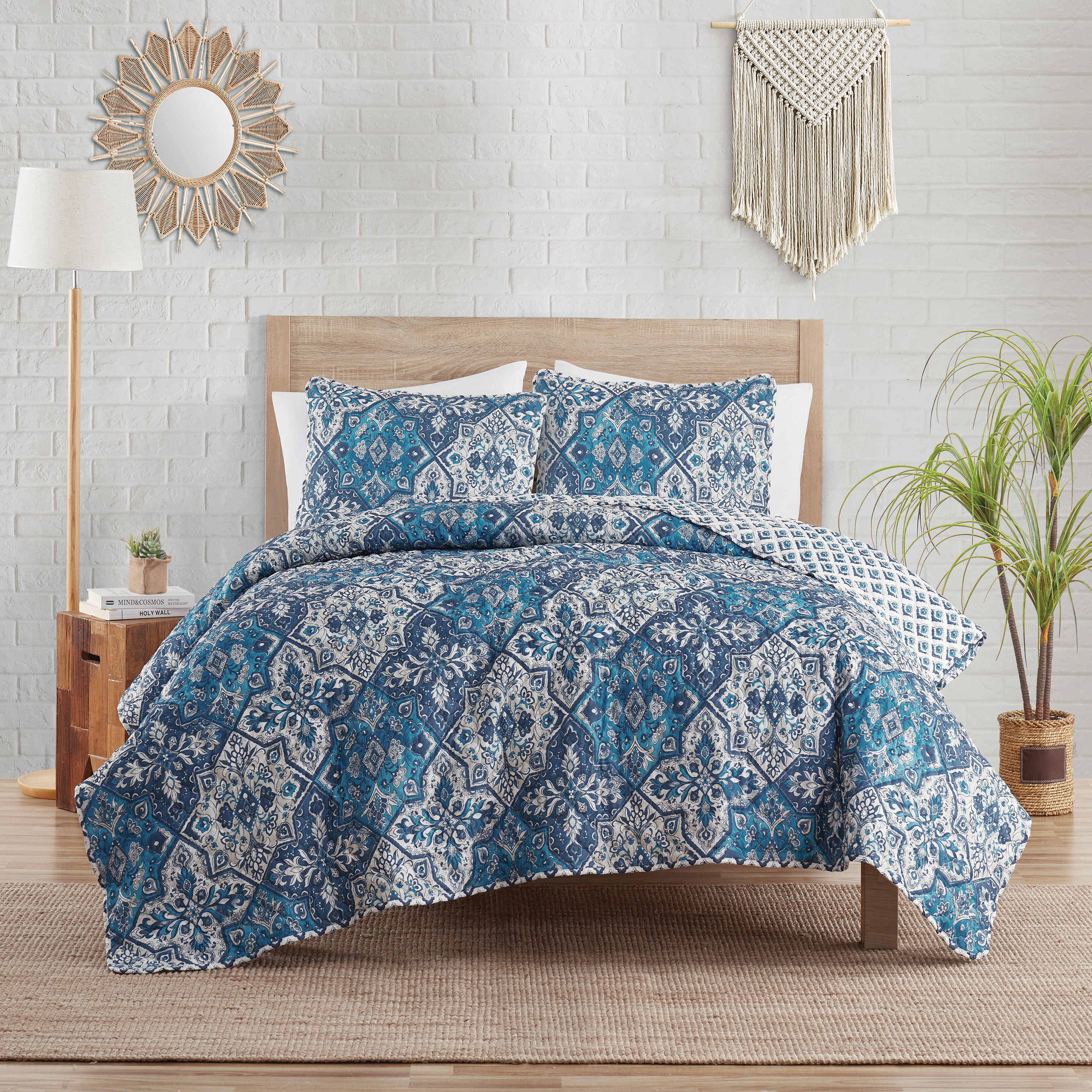 Blue Medallion Reversible Twin Microfiber Quilt Set