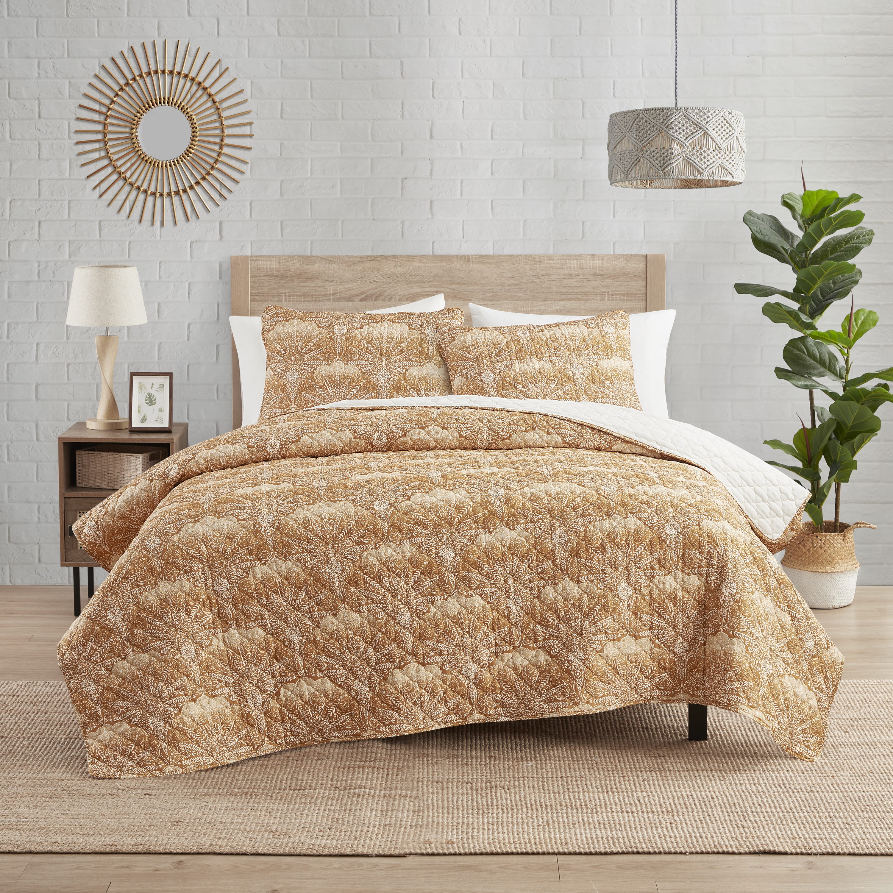 Indigo Ink Panther 2-Piece Gold Spice Ombre Medallion Boho Quilt Set, Twin