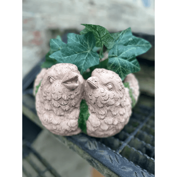 Indoor / Outdoor Decorative Baby Bird Resin Planters with Stone Appearance for Plants and Flowers
