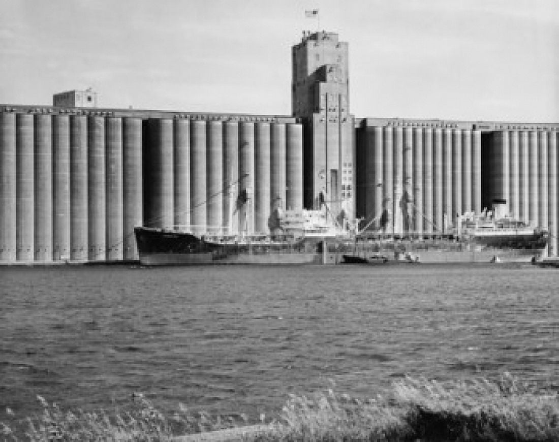 Industrial ship at a grain elevator Superior Wisconsin USA Canvas Art - (18 x 24)