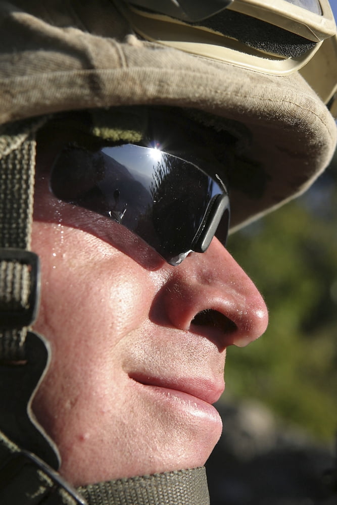 Infantryman sets up for security during a patrol Canvas Art - Stocktrek Images (23 x 34)