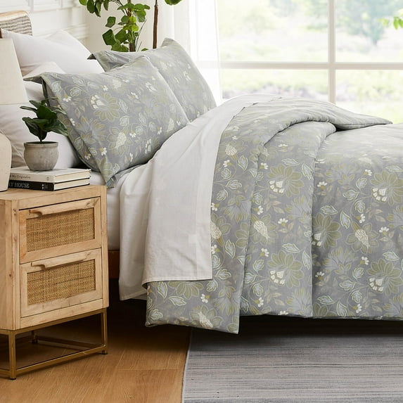 Infinite Blossom Printed Duvet Cover Set by SouthShore Fine Linens