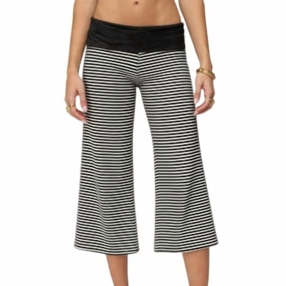 Inglocry Foldover Culottes for Women Low Rise Gauchos Pants Cropped Flowy Flared Wide Leg Palazzo Lounge Yoga Capri Pant White M