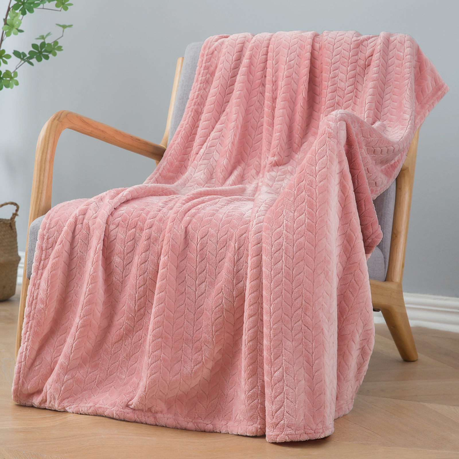 Mainstays Fleece Plush Throw Blanket, Pink Floral, Standard Throw