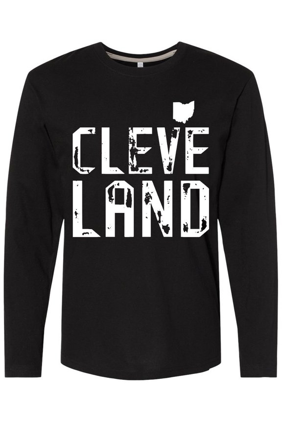 Cleveland, Ohio Distressed Font Long Sleeve T-Shirt