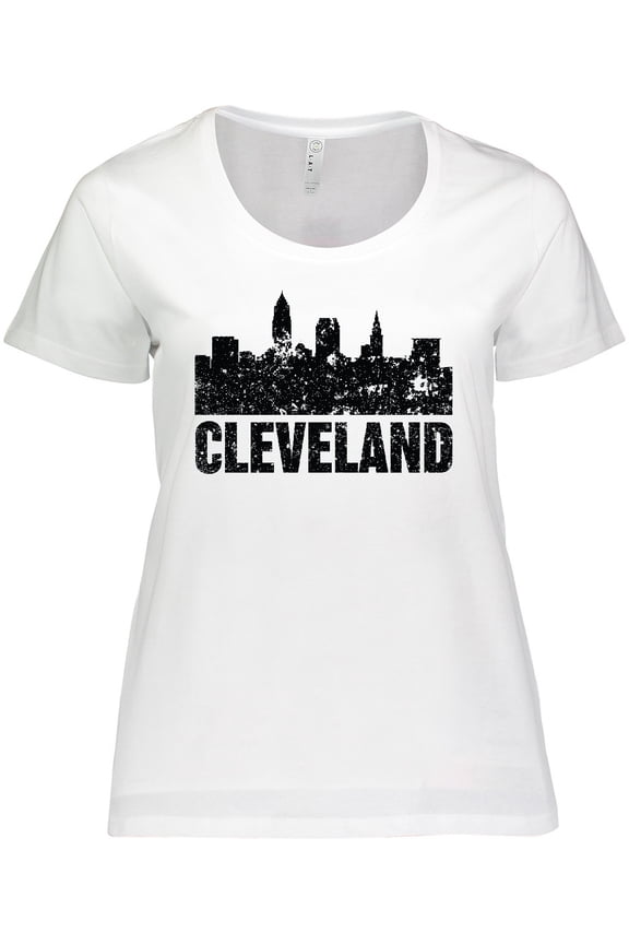Cleveland Skyline Grunge Women's Plus Size T-Shirt
