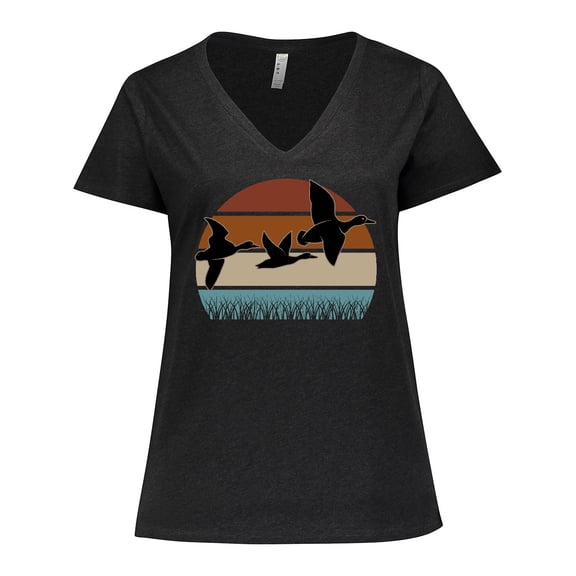 Inktastic Duck Hunting Retro Sunset Hunter Gift Women's Plus Size V-Neck T-Shirt