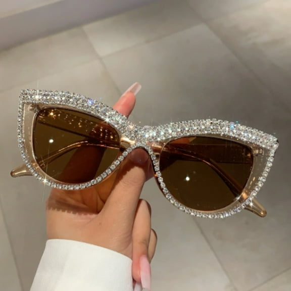 Inlaid Sunglasses for Women Floral Cat Eye Design Elegant Ballroom Ready Flat Lens European Style for Fashion Enthusiasts