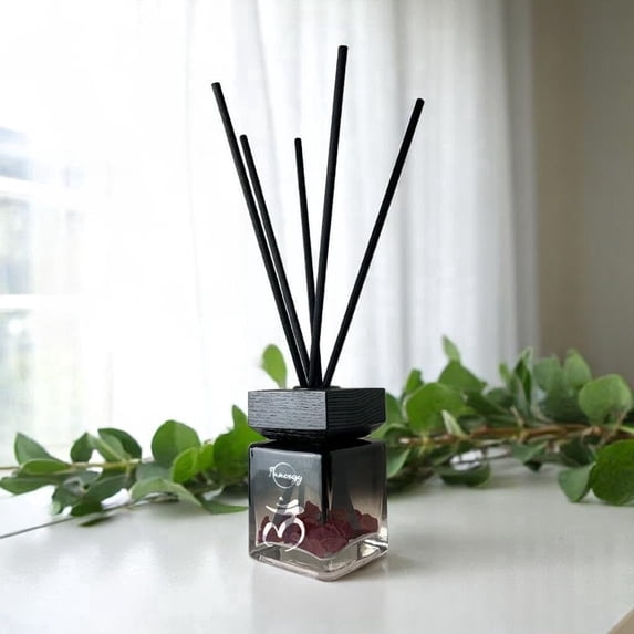 Innergy Root Chakra Crystal-Infused Reed Diffuser – 100ml Aromatherapy Essential Oil Diffuser for Home – Long-Lasting Scent, Natural Crystal Energy for Relaxation & Balance