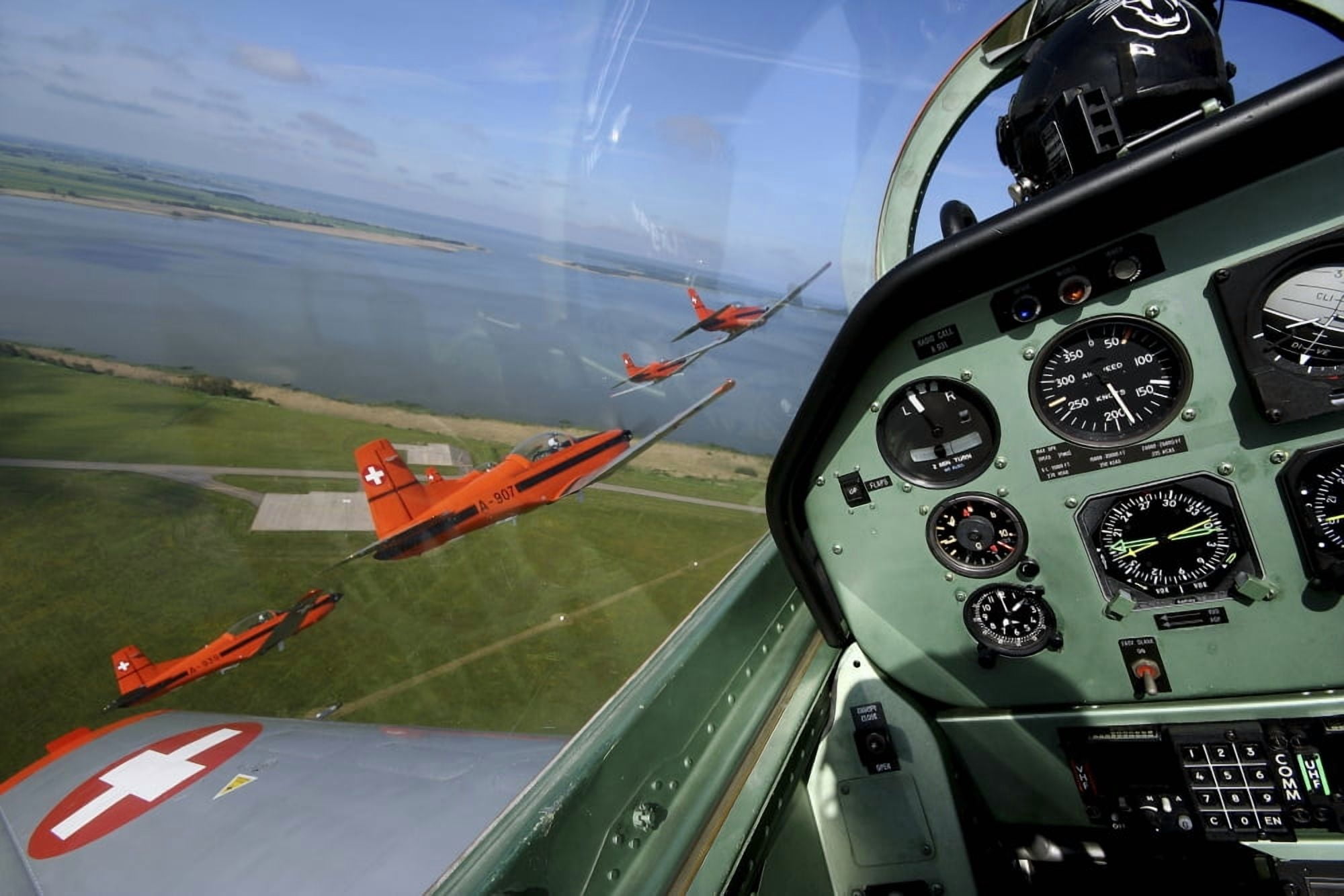 Inside the Pilatus PC-7 turboprop trainer of the Swiss Air Force display team Canvas Art - Daniel KarlssonStocktrek Images (35 x 24)
