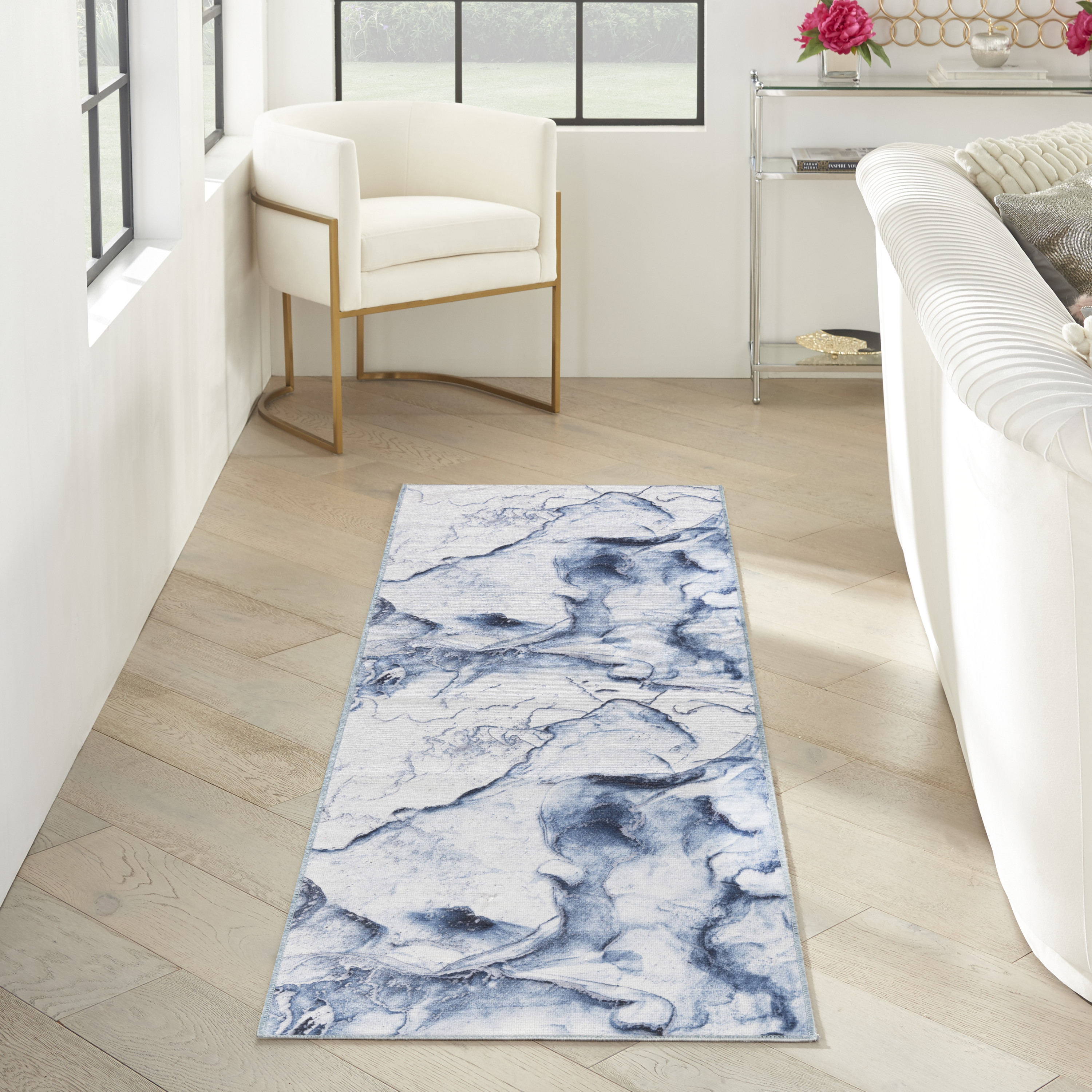 Inspire Me! Home Décor Daydream Abstract Ivory Blue 2'2" x 7'6" Area Rug (2x8)