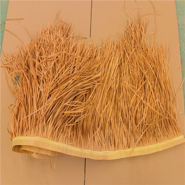 Installation of fast thatch long thatch tile plastic thatch woven straw