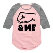 INSTANT MESSAGE - Daddy And Me Fist Bump - Toddler & Youth Girls Raglan Graphic T-Shirt