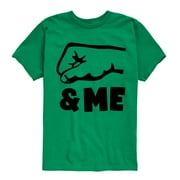 INSTANT MESSAGE - Daddy And Me Fist Bump - Toddler & Youth Short Sleeve Graphic T-Shirt