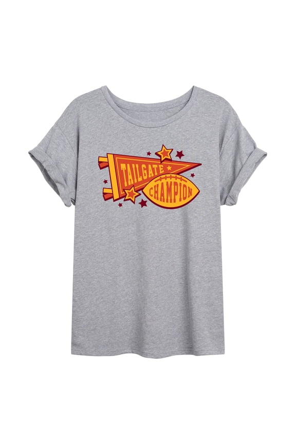 - Tailgate Champions - Women's Oversized Graphic T-Shirt