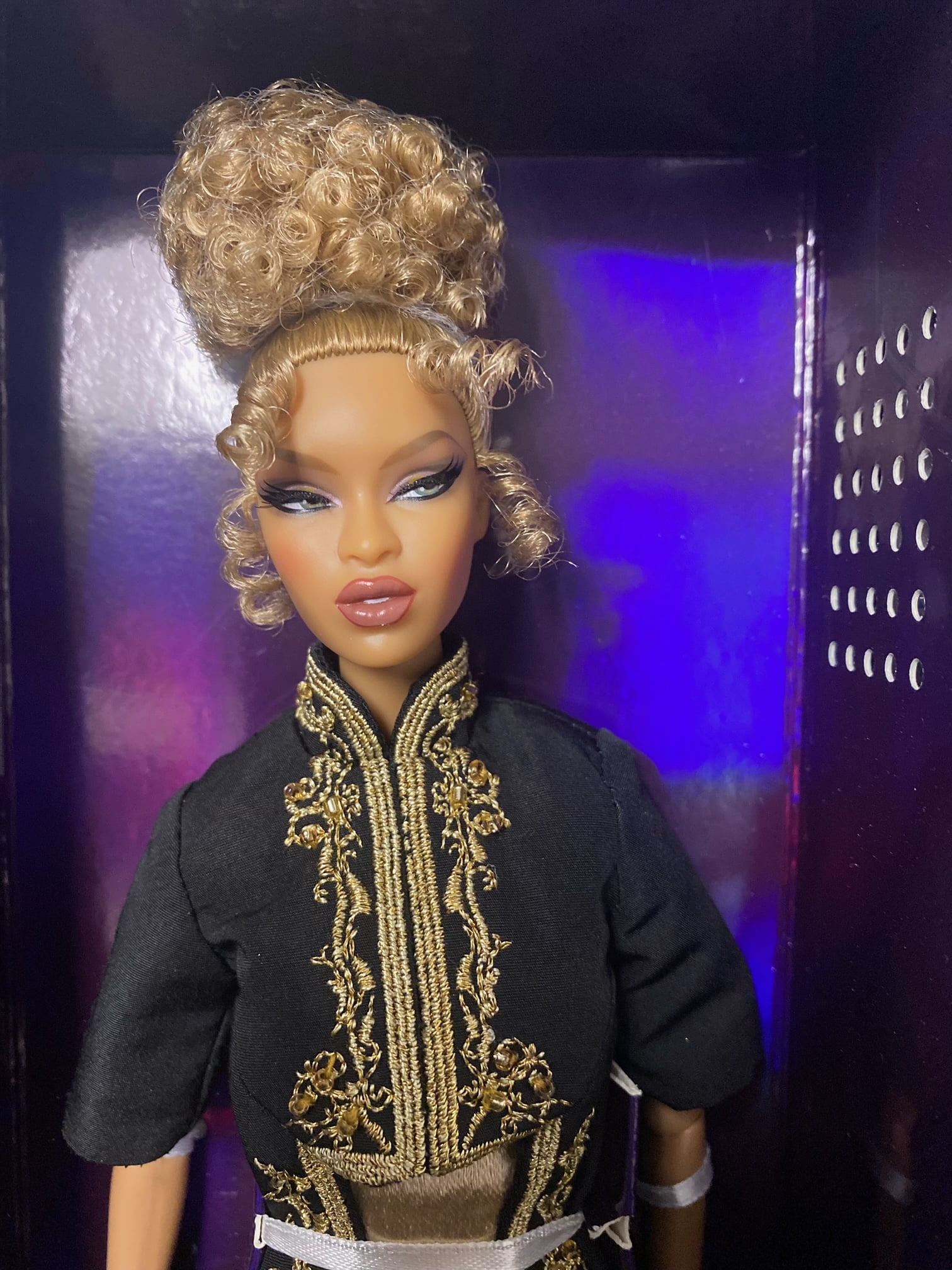 Integrity Toys Fashion Royalty SovereignAdele Convention Integrity Toys Fashion Royalty SovereignAdele Convention