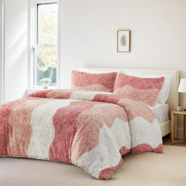 Intelligent Design Full/Queen Comforter Set, Shaggy Faux Fur Wave Warm Bedding Set, 3-Piece Striped Ombre Design Warm Comforter Bed Set, Blush