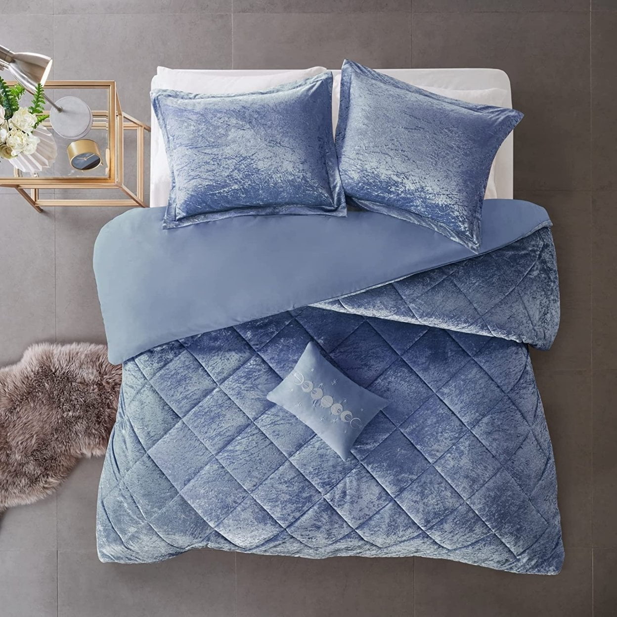 Twin/Twin XL Blue Crushed Velvet Quilted Duvet Set