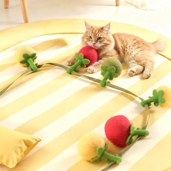 Interactive Toys for Cats, Cat Teaser Fruit-Shaped Squeaky String with Bells, Hanging Kittens Toys Pets Gifts, Plush Cat Toys(1pc)