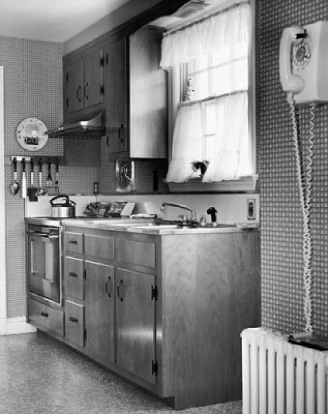 Interior of a kitchen Canvas Art - (24 x 36)