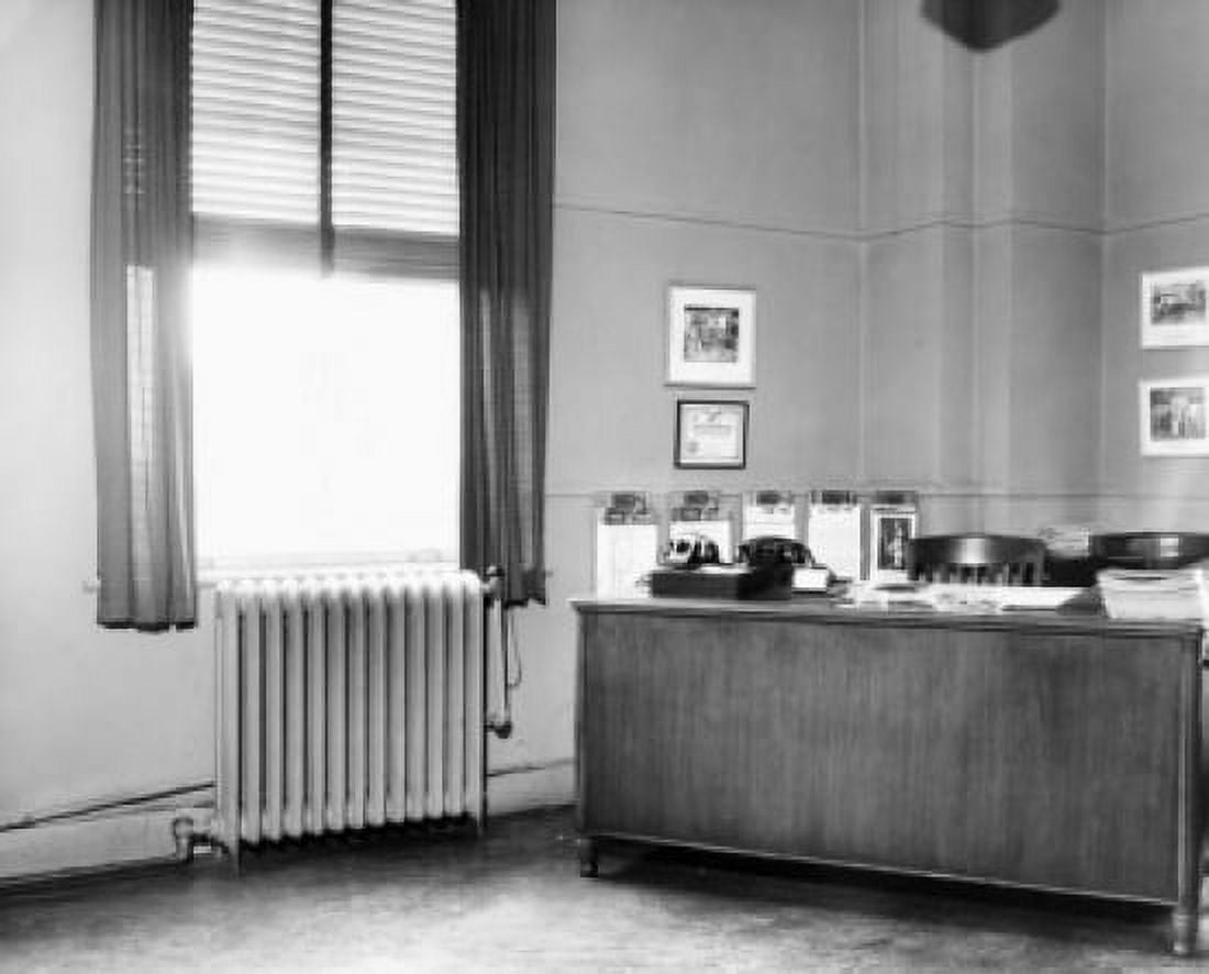 Interior of an office Canvas Art - (24 x 36)