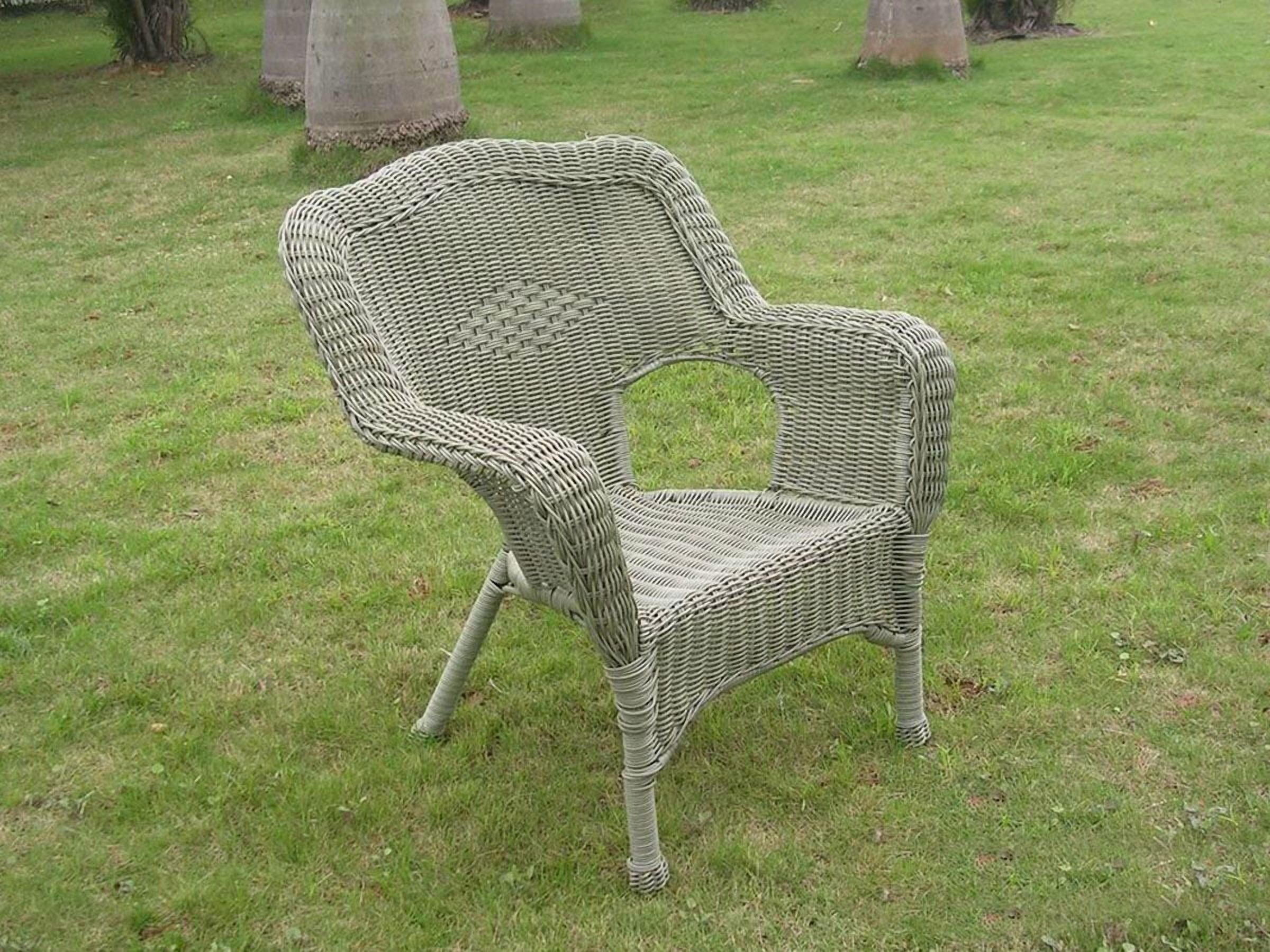 International Caravan Monaco Resin Patio Chair in Moss (Set of 2)