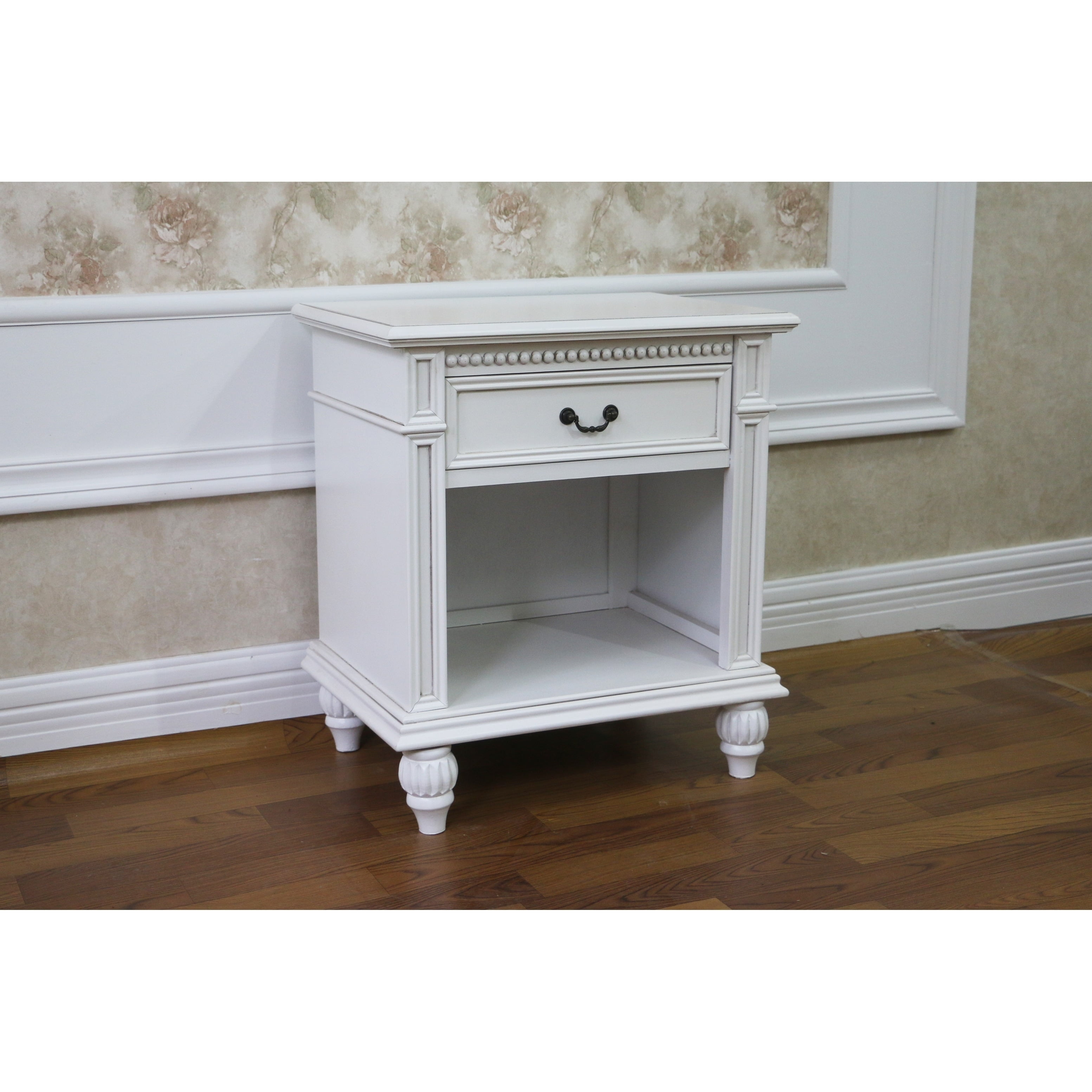 Windsor Antique White Hardwood 17" Beadboard 1-Drawer Nightstand