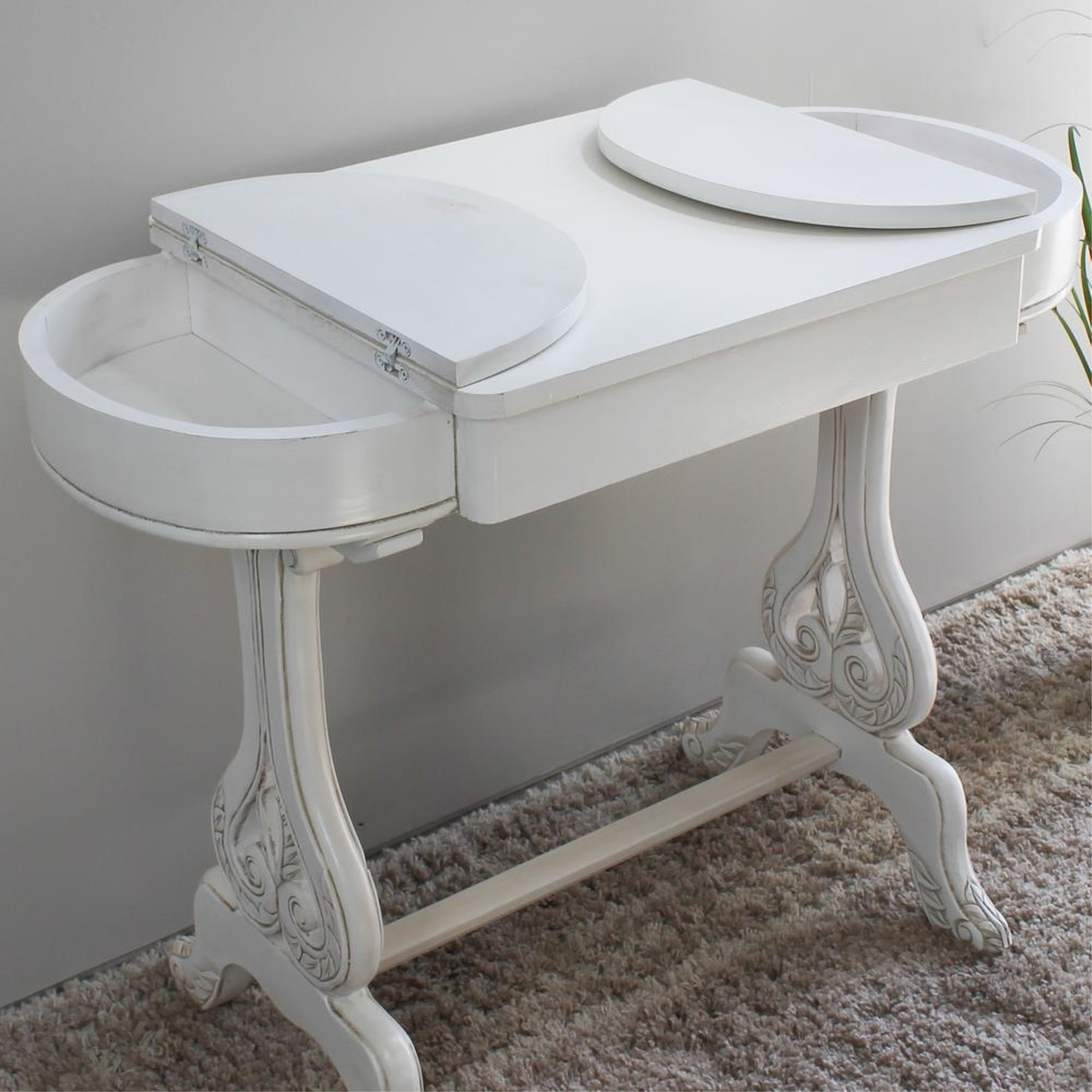 Antique White Queen Anne-Inspired Hardwood Writing Desk with Drawers