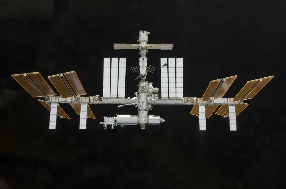 International Space Station Canvas Art - Stocktrek Images (34 x 23)