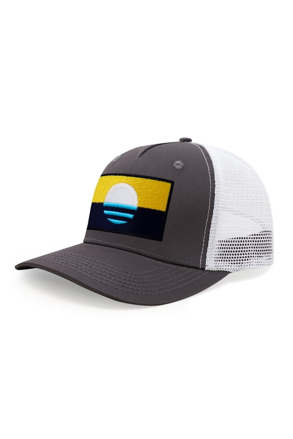 Milwaukee People’s Flag Hat for Men and Women – Snapback Trucker Baseball Cap (Grey White)