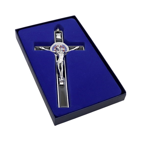 Intricately Designing Catholic Crucifix Pendant For Adding A Touch Of Faith And Elegant Decoration To Any Room