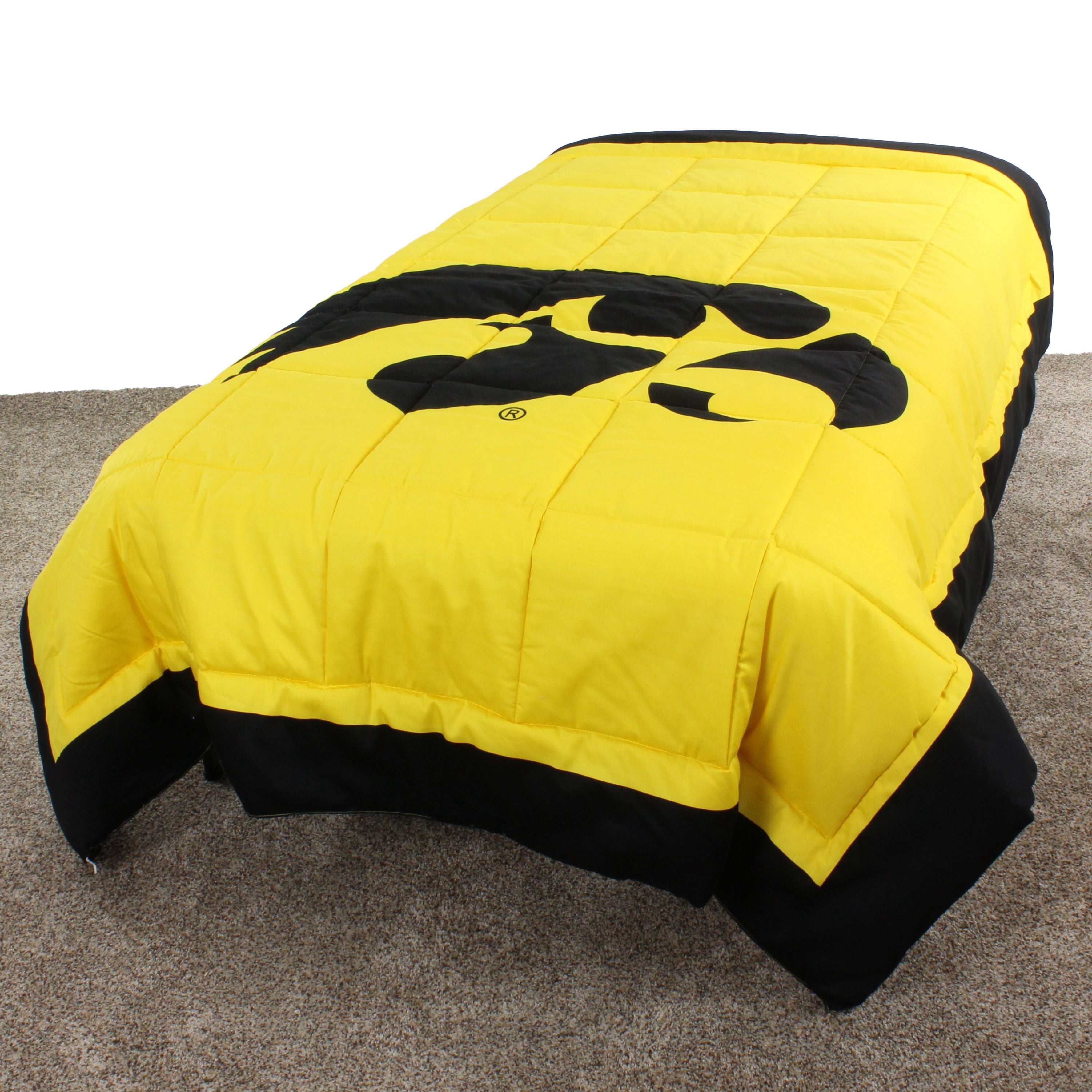 Iowa Hawkeyes 2 Sided Reversible Comforter, 100% Cotton Sateen, 86" x 96", Queen